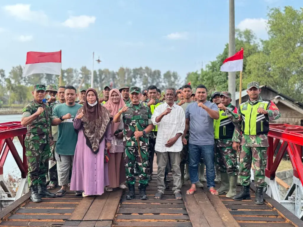TNI AD Rampungkan Jembatan Bailey di Bireuen