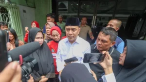 Eri Cahyadi Bantu Pasutri Ojol yang Viral Lewat Program Padat Karya