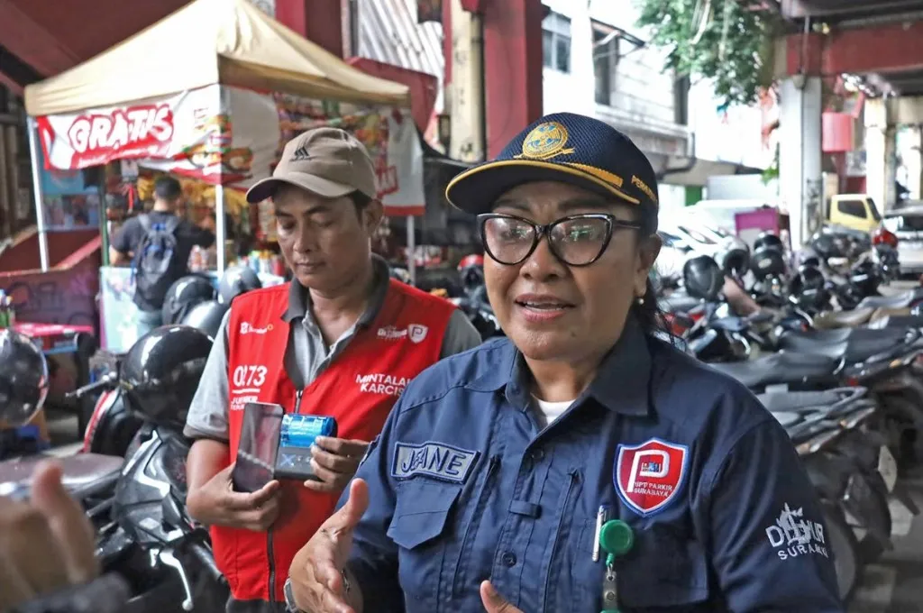 Pemkot Surabaya Terapkan Parkir Digital di 76 Titik