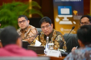 Debottlenecking Kemenkeu Bahas Perizinan Apotek dan Program Bioethanol