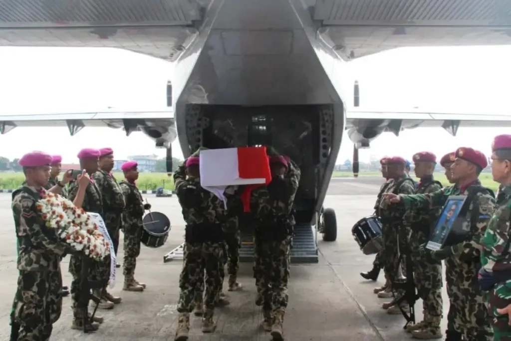 Praka Marinir Andiko Affiari Rahmat Dilepas Secara Militer