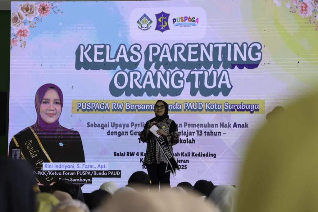 Rini Indriyani Ajak Ibu Surabaya Pahami Risiko Dunia Digital