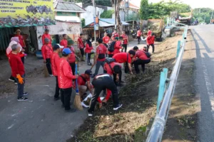 Meski WFH, ASN Surabaya Tetap Wajib Turun Kerja Bakti