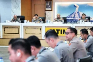 Kapolda Jatim Pimpin Anev