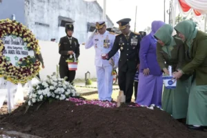 Pemakaman Militer Kopda Farizal Romadhon di Kulon Progo Berlangsung Khidmat
