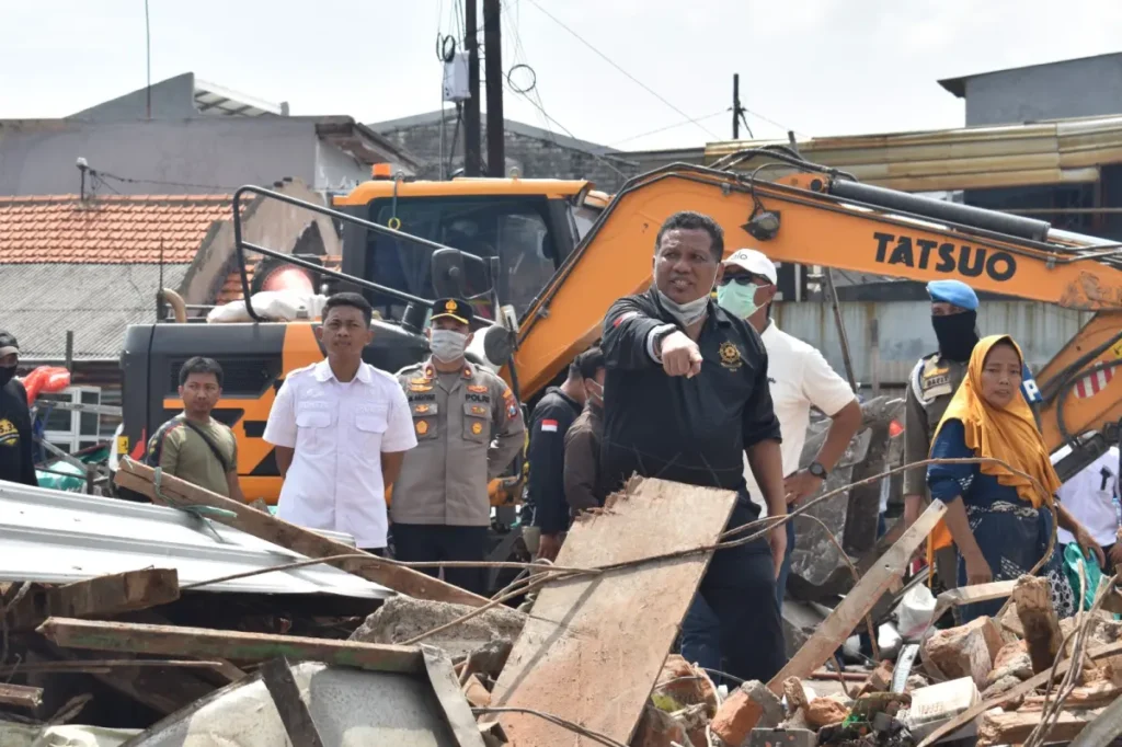 Penertiban Pasar Simorejo Surabaya, Pemkot Bongkar Bangunan Liar