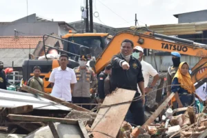 Penertiban Pasar Simorejo Surabaya, Pemkot Bongkar Bangunan Liar