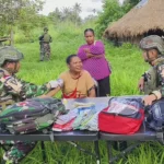 Satgas Yon Parako 466 Pasgat Gelar Layanan Kesehatan Gratis di Jayapura Papua