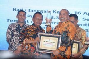 Dua Perwira Polda Jatim Raih Penghargaan PWI Jatim 2026