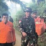 Evakuasi Helikopter PK-CFX di Sekadau, 8 Korban Ditemukan dan Dievakuasi