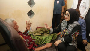 Hari Kartini, Pemkot Surabaya Gelar Baksos Nakes Menyapa Warga hingga ke Rumah