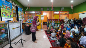 Peringati Hari Kartini, Bunda PAUD Surabaya Tanamkan Karakter Anak Lewat Dongeng