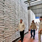 Prabowo Sidak Gudang Bulog Magelang, Pastikan Stok Beras Aman dan Siap Distribusi