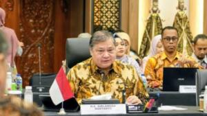 Menko Airlangga Sebut Kenaikan BI Rate Berdampak Positif bagi IHSG dan Rupiah