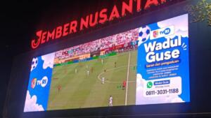 Ribuan Warga Jember Nobar Final Piala Dunia 2026 Bersama Gus Fawait di Alun-Alun