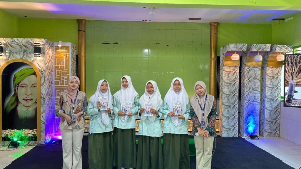 Cegah KEK Remaja Sejak Dini, Mahasiswa KKN Umla Edukasi Remaja di Sendangagung