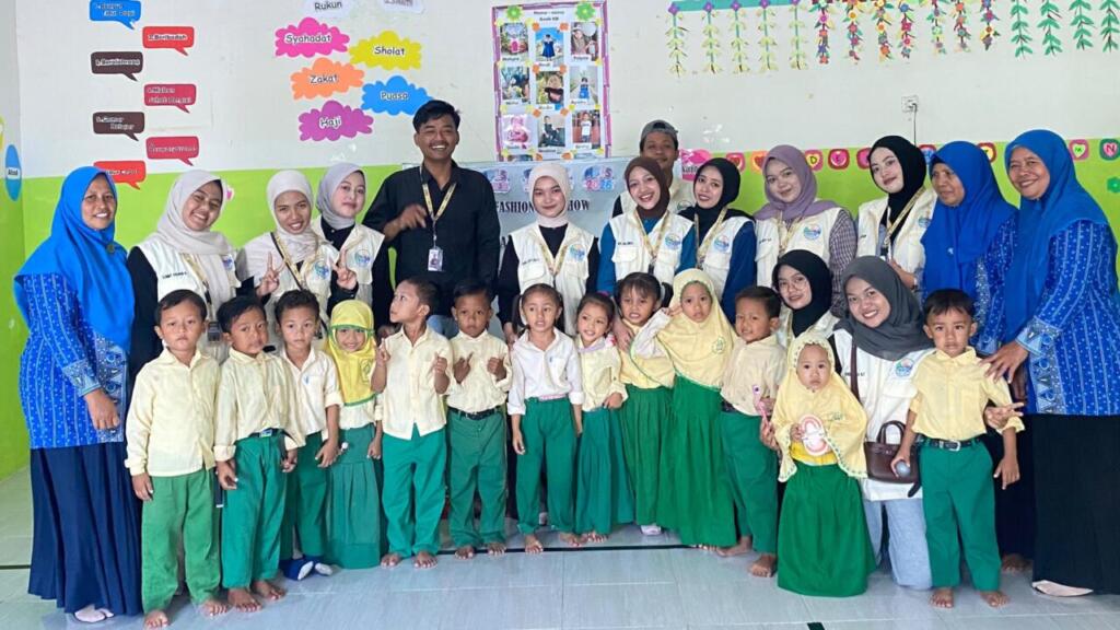 Ceria Belajar Hidup Sehat, KKN Umla Edukasi Anak TK ABA Sidodadi