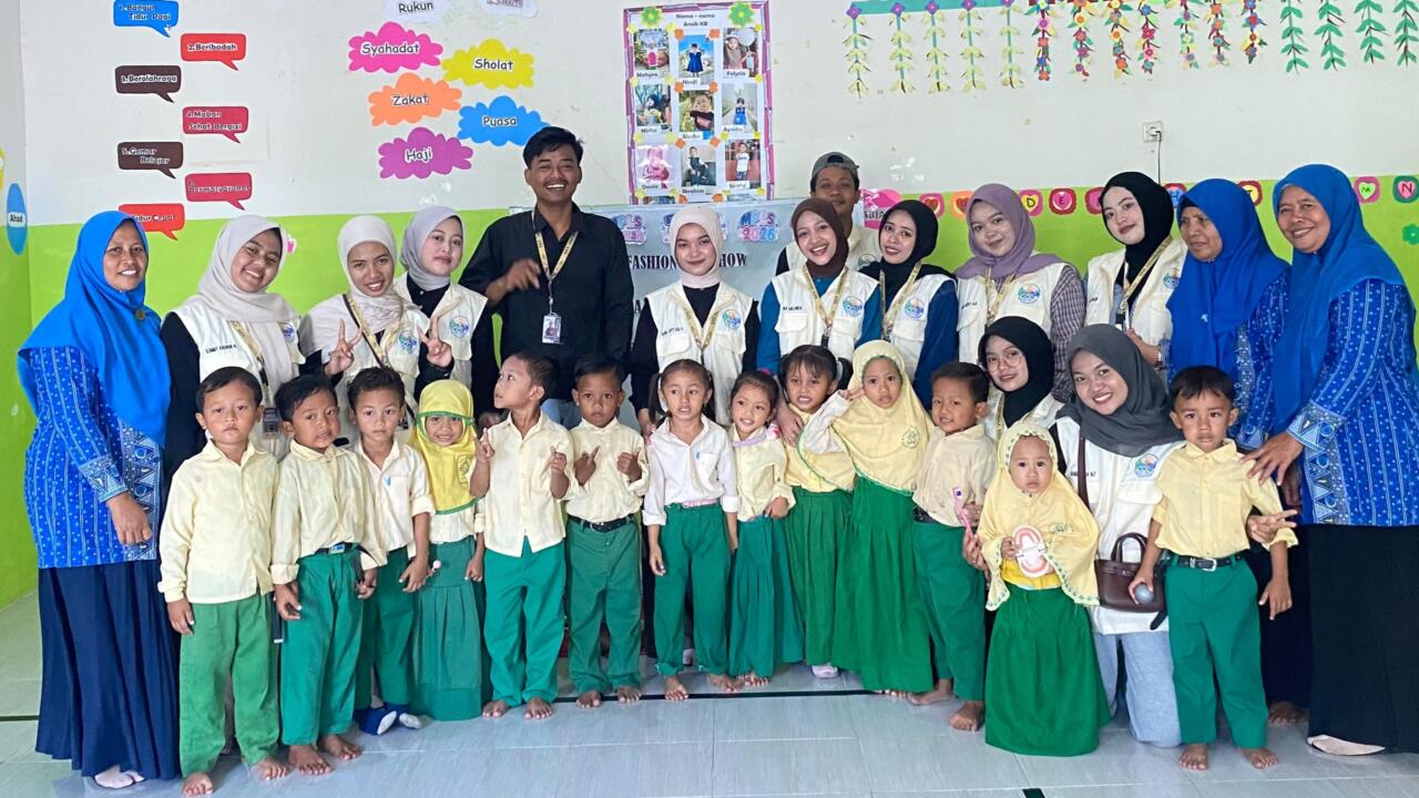 Ceria Belajar Hidup Sehat, KKN Umla Edukasi Anak TK ABA Sidodadi