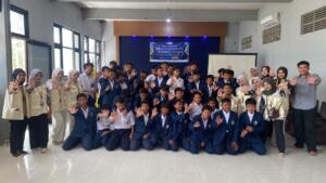 Edukasi Remaja, KKN Umla Tekankan Pentingnya Menjaga Diri dan Pergaulan Sehat