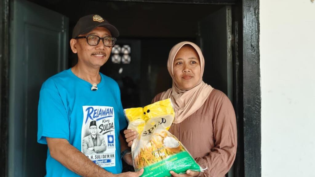 Gerak Cepat Bantu Rakyat, PAN Trenggalek Salurkan Kepedulian Sosial
