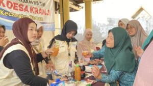 Mahasiswa KKN Umla Edukasi Ibu PKK Desa Kranji Manfaatkan Bunga Telang sebagai TOGA