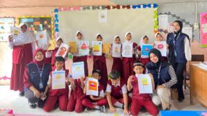 Satu Gambar Mata Jadi Beragam Karya, KKN UMLA Asah Kreativitas Siswa Lohgung