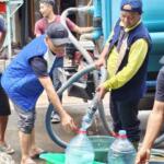 Kekeringan Meluas di 60 Desa Trenggalek, Suli Da’im Salurkan 60 Ribu Liter Air