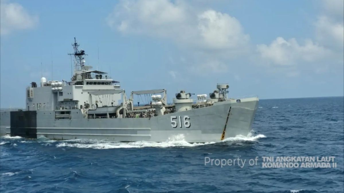 KRI Teluk Banten-516, kapal pendarat tank milik TNI Angkatan Laut