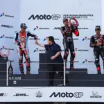 Marco Bezzecchi Juara MotoGP Mandalika 2026, Erick Thohir Serahkan Trofi